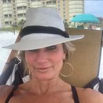 Amy Rich Derry - @franca.dipietro.1257 - Instagram