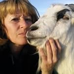 Amy Estep - @estepfarmsanimalrescue - Instagram