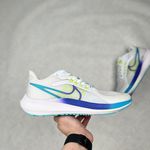 Sneaker customization - @amy_factory_8676 - Instagram