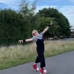 Amy Gale 🌙🖤🛼 - @amyskates__ - Instagram