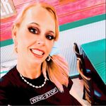 Amy Michelle Harbison - @amy_gemstones_and_lace - Instagram