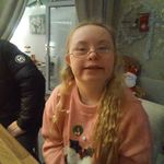 Amy Holden - @amyholden385 - Instagram