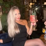Amy Roberts-Rees - @amyrees_85 - Instagram
