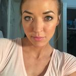Amy Schrader - @greece.elise - Instagram
