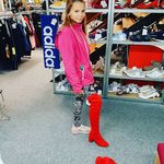 amy.singer - @brandtanika1017 - Instagram
