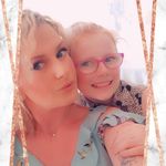 amy - @amythackeray90 - Instagram