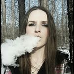 Amy Warner - @vapingamy3 - Instagram