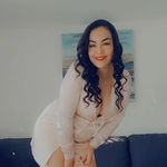 Ana Carter - @the_girl_nextdoor818 - Instagram