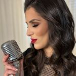 Ana Galvan - @anagalvancantora - Instagram