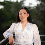Andrea Rodríguez Campos - @andrea_sellstexas - Instagram