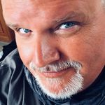 Andreas Petersen - @behindthecurtainman - Instagram