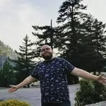 Andrew Holly - @runs_with_snackpack - Instagram