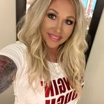 Angel Isaac - @the.pretty.hot.mess - Instagram