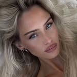 𝐀𝐍𝐆𝐄𝐋 - @angelameredith10 - Instagram