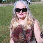 Angela Putnam - @angela.putnam.9279 - Instagram