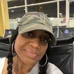 Angela Battle - @ismile4u2 - Instagram