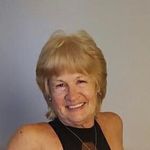 Angela Bowling - @angela.bowling.90 - Instagram