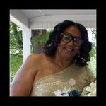 Angela Crews - @angela.crews.718 - Instagram