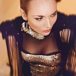 Angela Donava - @angeladonava - Instagram