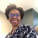 Angela Estes - @estes_gel - Instagram