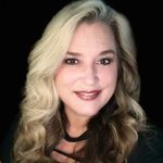Angela Eubanks - @vacation.and.staycation.fun - Instagram