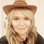 Angela Flint - @flintangela - Instagram