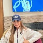 Angela Flora Büll - @angelaflora199 - Instagram