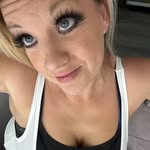 Angela Grayson - @graysonangela - Instagram