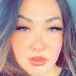 Angela Healey - @mamaxteox - Instagram