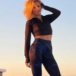 Angela Hendrix - @hendrixoxoxo - Instagram