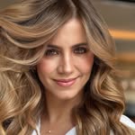Ángela Holguin - @iamangelanow - Instagram