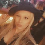 Angela Mackenzie - @angelamackenzie1607 - Instagram