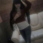 Angela Newson - @niatracmons - Instagram
