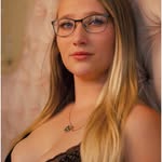 Angela Seni - @angelaseni996 - Instagram