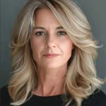 Angela Sinkovics - @angelasinkovics - Instagram