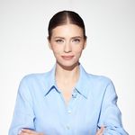Angela Carp - Crăciunescu - @angelavaleriacarp - Instagram