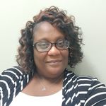 Angela Winder - @lovelypeaches08 - Instagram
