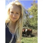 Melissa - @angelikamoore17 - Instagram