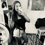 Angelina Godoy - @_angee.17 - Instagram