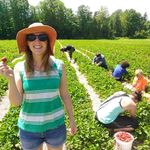 Angie Eads - @drangiereads - Instagram