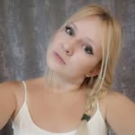 Angie Foxik - @angiefoxik - Instagram