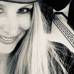 Angie Graham - @complimentdesigninteriors - Instagram
