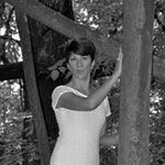 Angie Larson - @angielarson2081 - Instagram