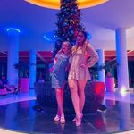 angie y yaima - @aunt_and_niece20 - Instagram