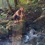 Anisa Solis - @star.anise.a - Instagram