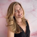 Ann Carnes - @annieabefromla - Instagram