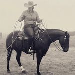 Annie Hickerson - @justashiningcat - Instagram