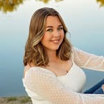 Annie Moss - @ann_moss_ - Instagram
