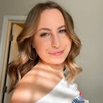 Anna Sneed - Facebook