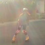 Annie + 8 wheels - @nanisk8s - Instagram